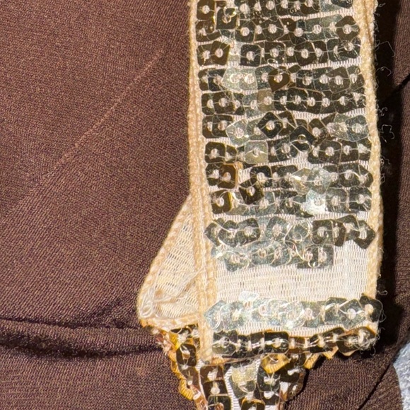 Elegant Brown Dress - Picture 4 of 5